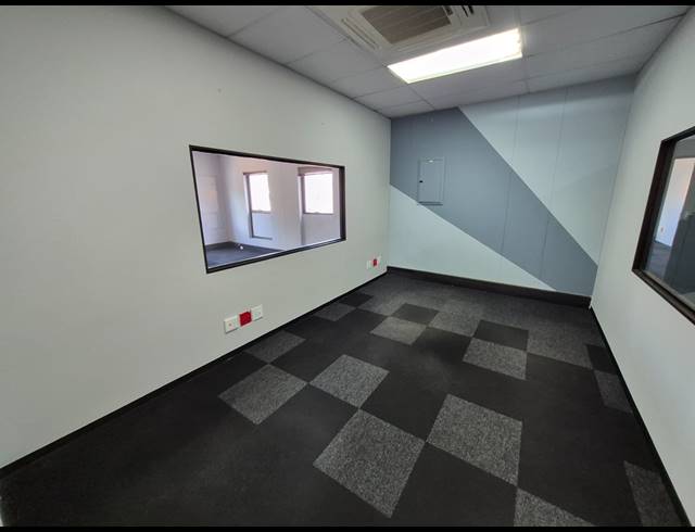 904M² OFFICE TO LET IN WOODMEAD